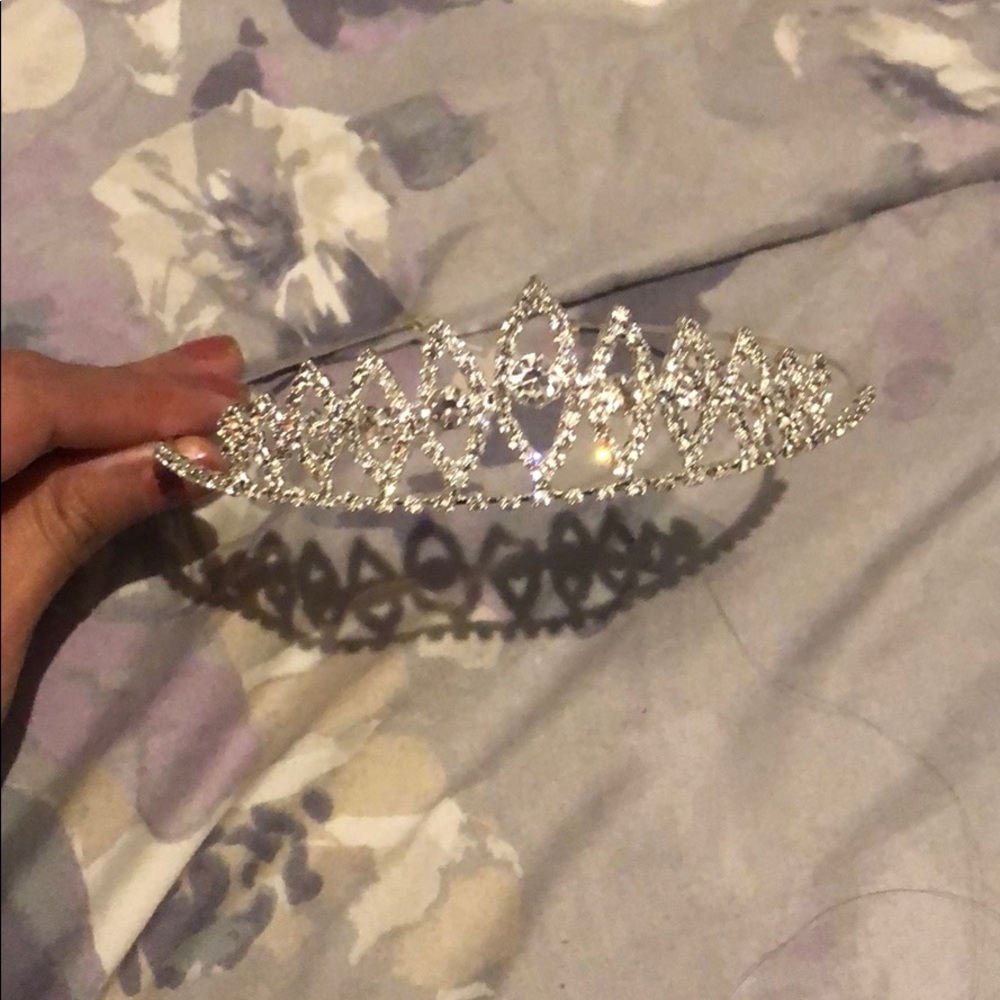 Crown/tiara